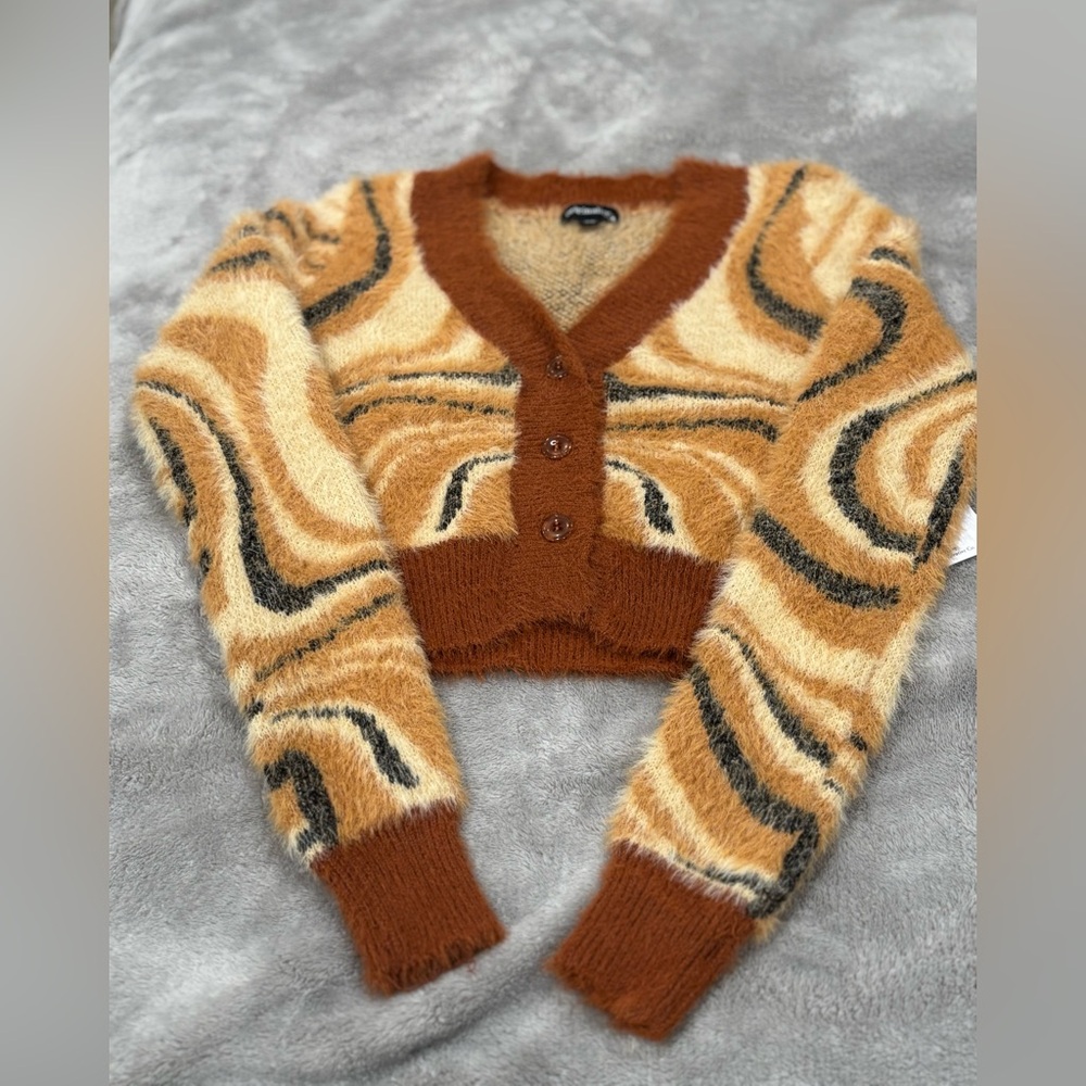ORIGINALITY SWIRL PATTERNED BROWN AND CREAM COLORED CROPPED CARDIGAN SIZE XS